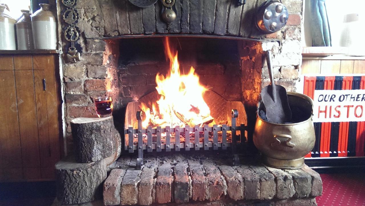 The Red Lion Hotel Histon ภายนอก รูปภาพ